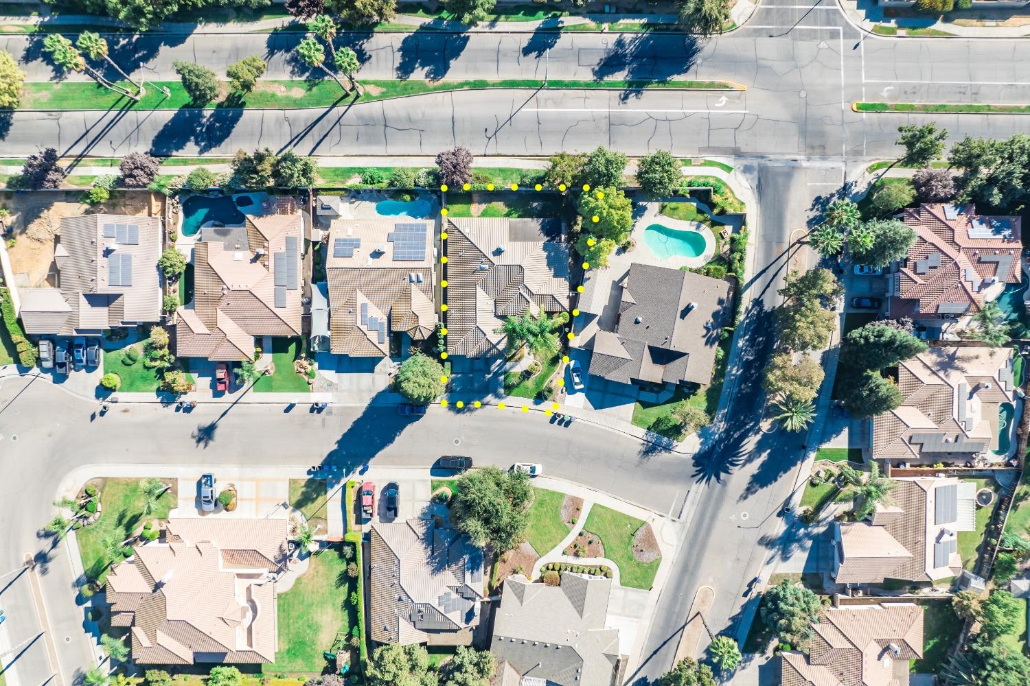 915 Trabon Way Madera, CA 93637 - Photo 30 of 33 an aerial view of multiple house