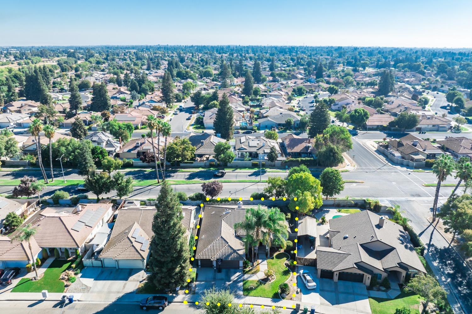 915 Trabon Way Madera, CA 93637 - Photo 31 of 33 an aerial view of multiple house