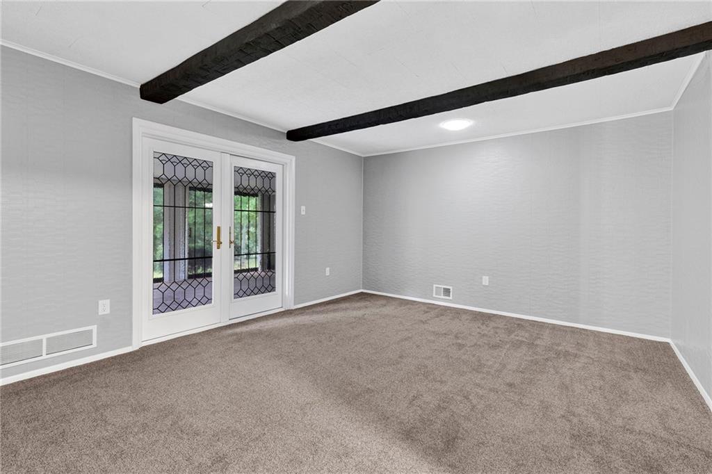 369 Wilson Road Clinton, PA 15026 - Photo 11 of 25 Gallery Image 11