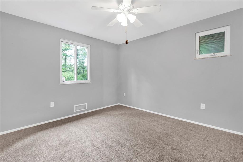 369 Wilson Road Clinton, PA 15026 - Photo 17 of 25 Gallery Image 17