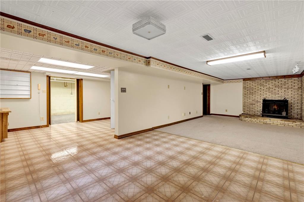 369 Wilson Road Clinton, PA 15026 - Photo 21 of 25 Gallery Image 21