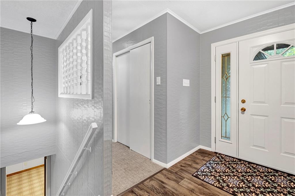 369 Wilson Road Clinton, PA 15026 - Photo 6 of 25 Gallery Image 6