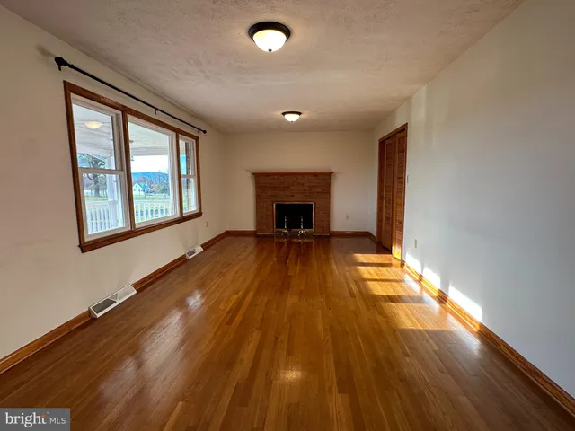 $2,800 | 1308 Minebank Road, Middletown, VA 22645