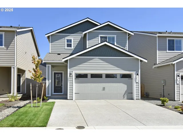 $469,900 | 3915 Southwest Duniway Lane, Gresham, OR 97080