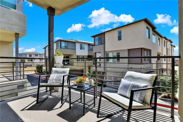 $759,000 | 1563 Lima Way, Unit 5, Placentia, CA 92870
