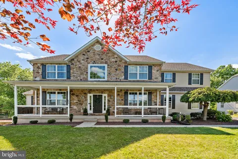 $889,000 | 806 Arbor Lane, Schwenksville, PA 19473