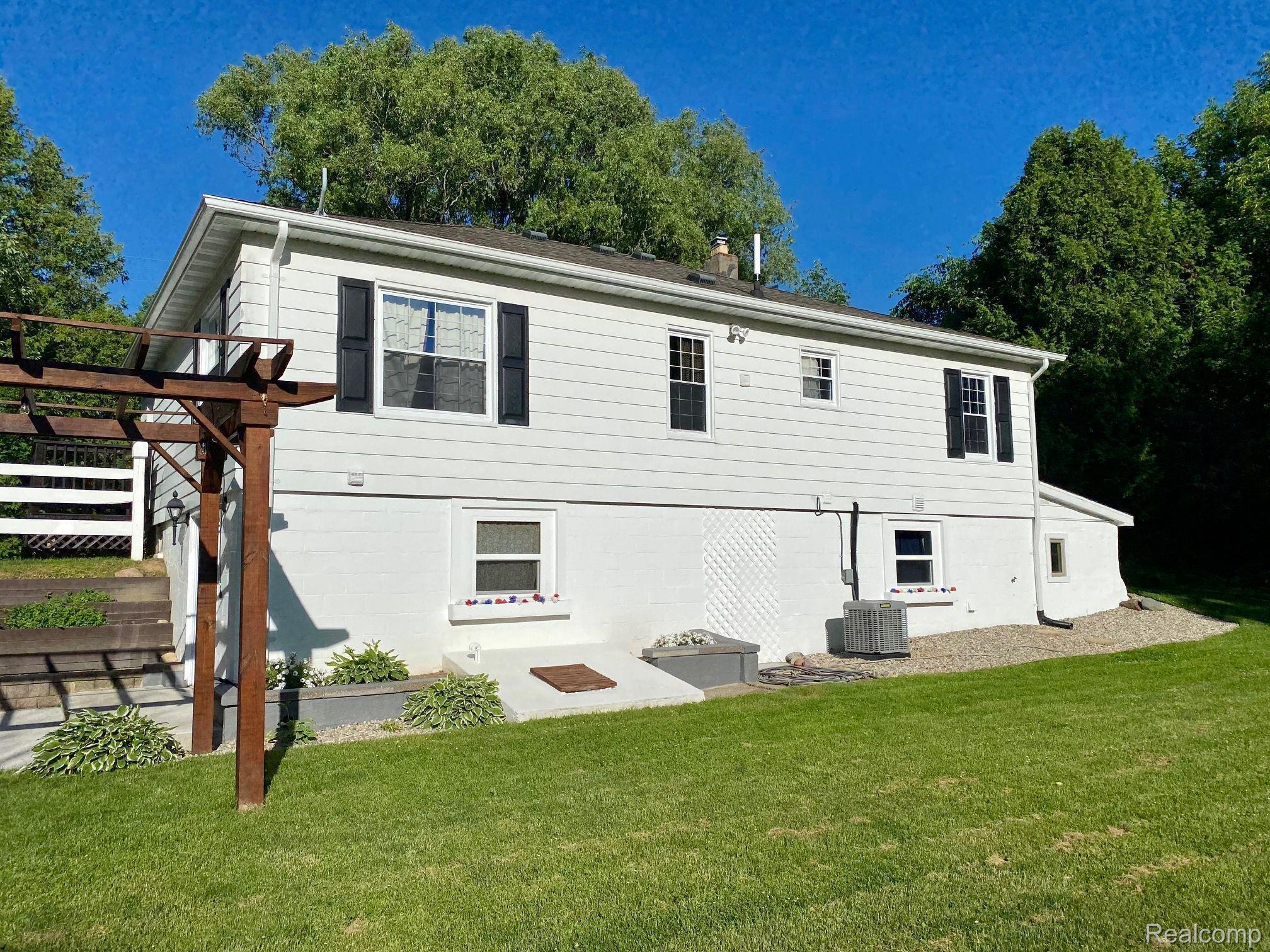 5102 South Lapeer Road Metamora, MI 48455 - Photo 4 of 42 Rear elevation.