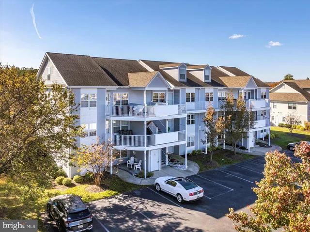 $340,000 | 37494 Pettinaro Drive, Unit 8701, Ocean View, DE 19970