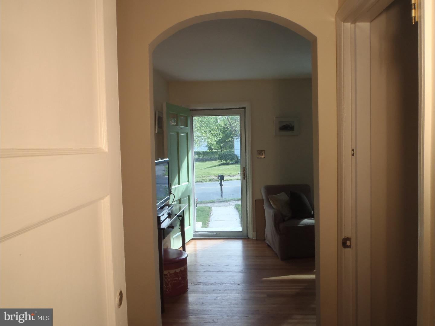 68 Kuser Road Hamilton, NJ 08619 - Photo 3 of 25
