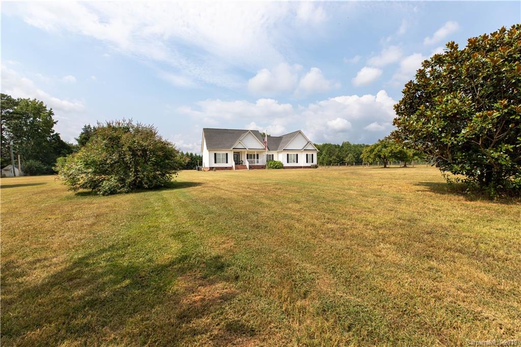 2047 Bailes Road York, SC 29745 - Photo 4 of 32 Gallery Image 4