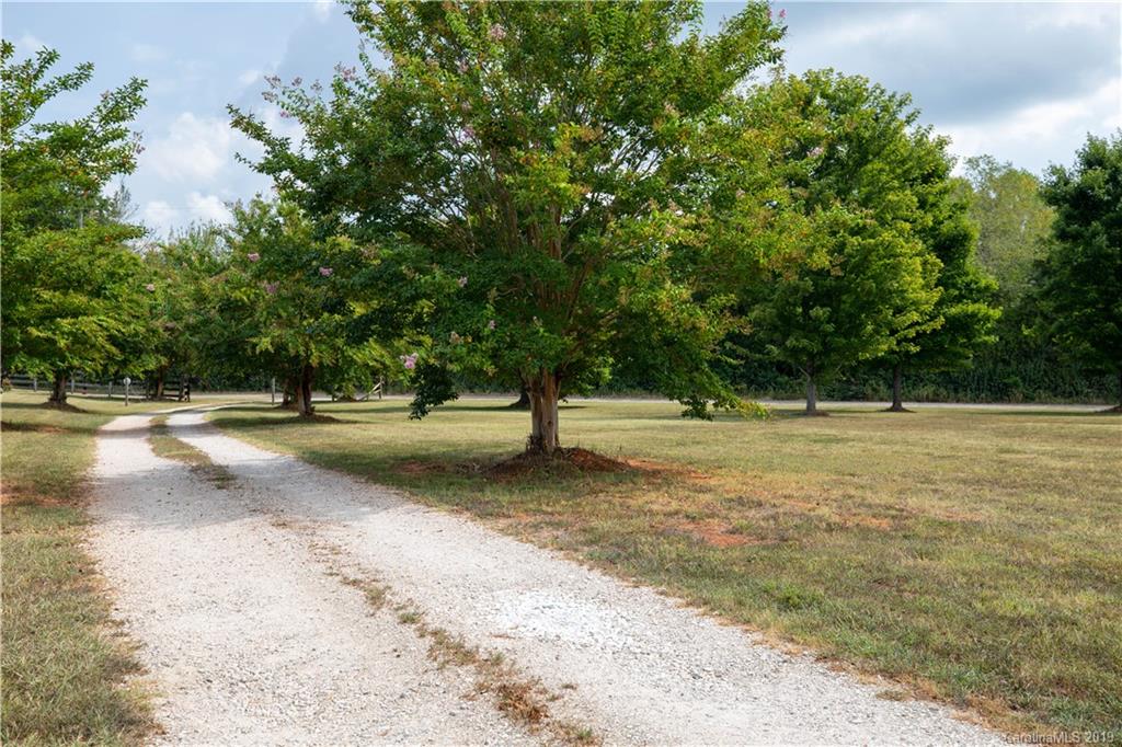 2047 Bailes Road York, SC 29745 - Photo 8 of 32 Gallery Image 8