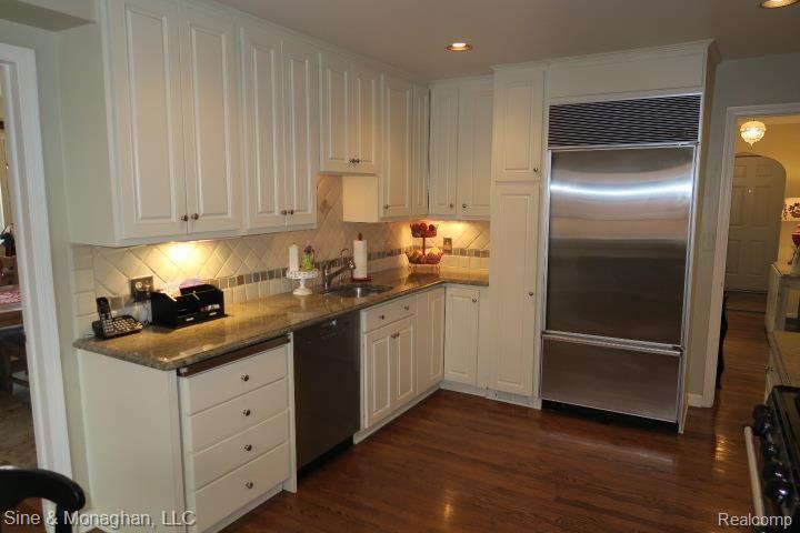 332 Cloverly Road Grosse Pointe, MI 48236 - Photo 7 of 40 image26.jpg