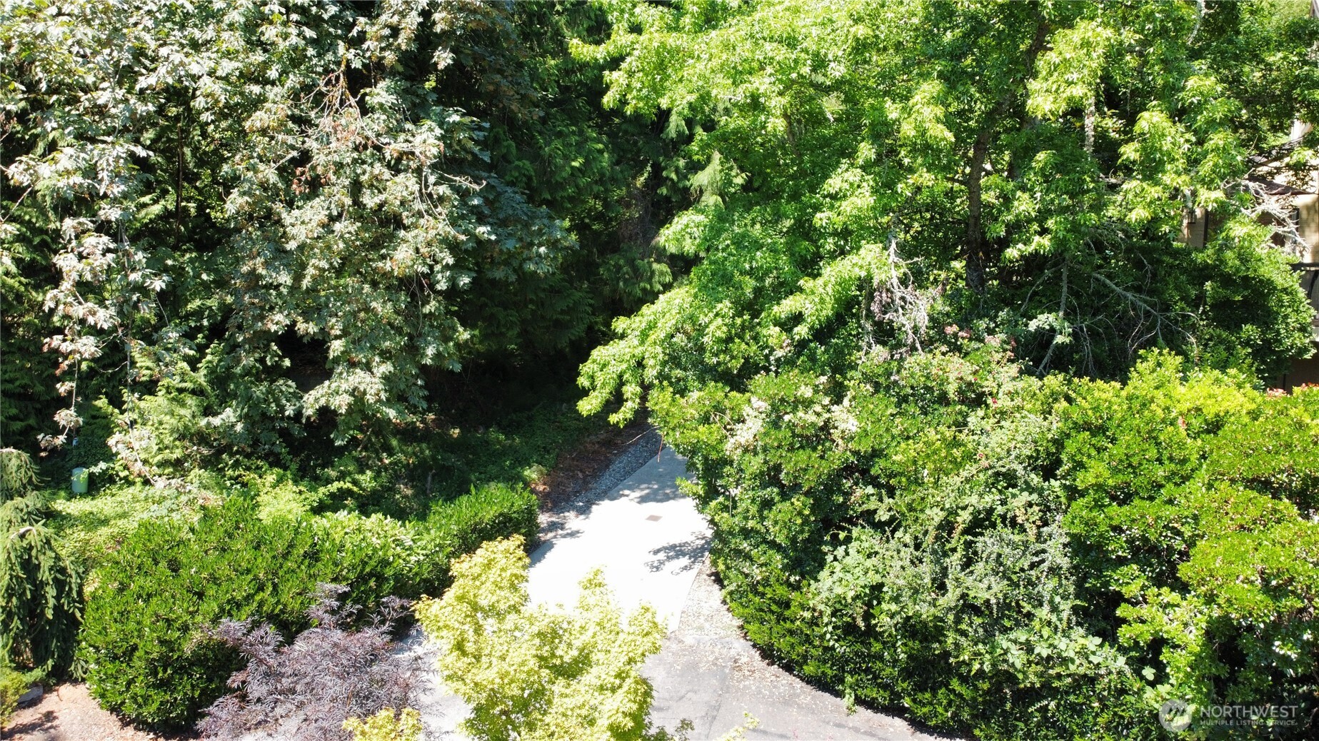 7421 East Mercer Way Mercer Island, WA 98040 - Photo 15 of 15 a view of a garden