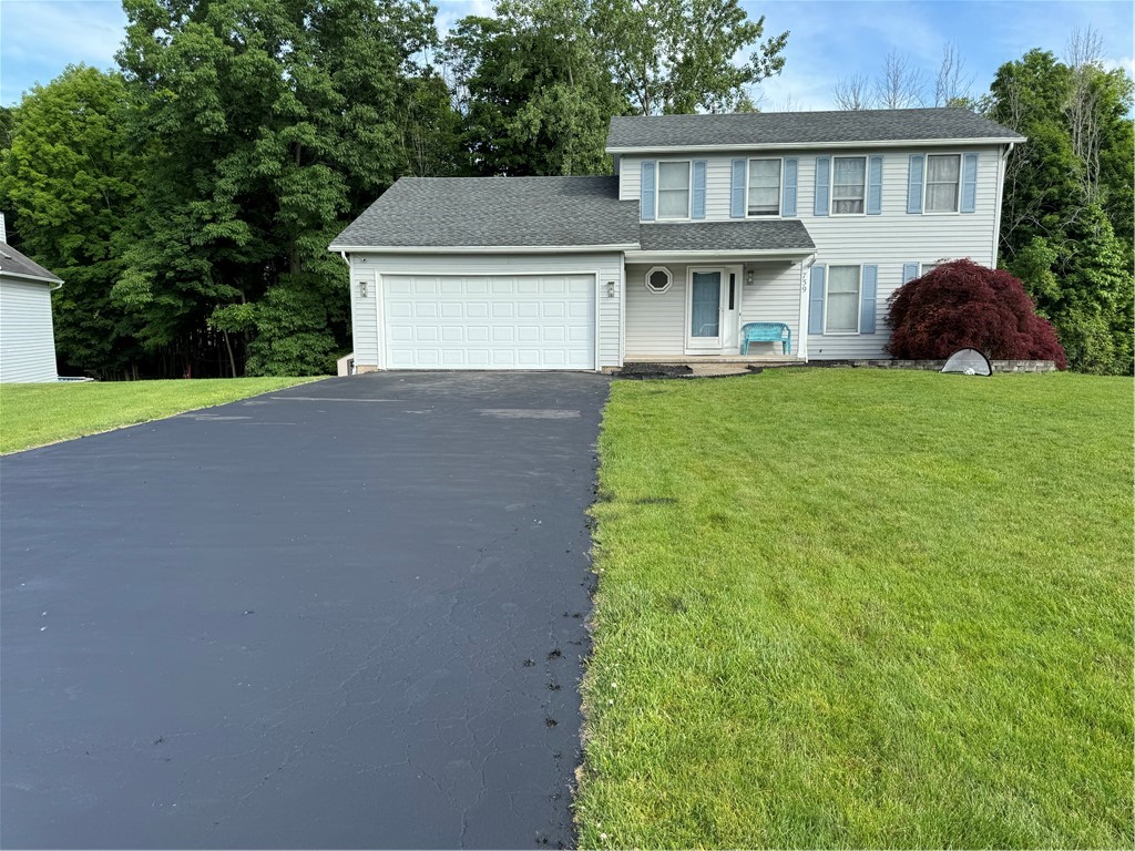 739 Bishops Lane Webster, NY 14580 - Photo 2 of 39