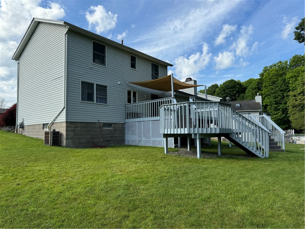 739 Bishops Lane Webster, NY 14580 - Photo 4 of 39