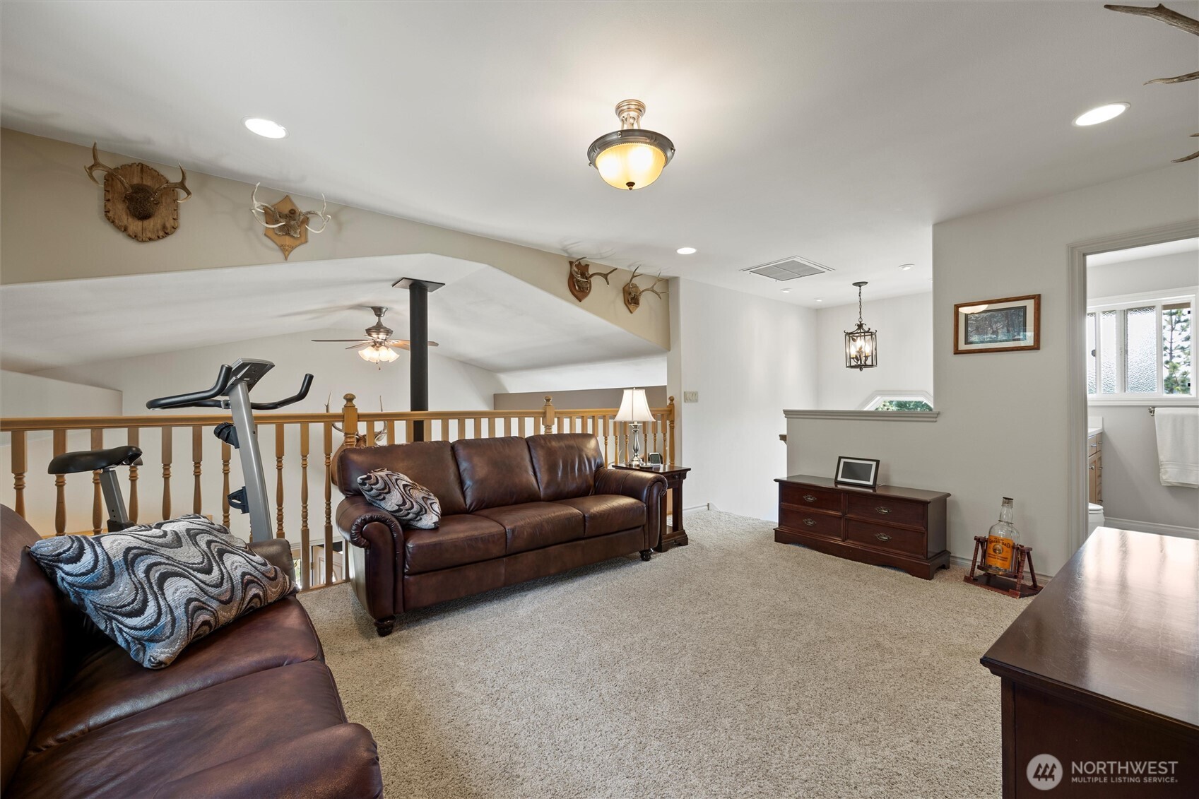 6379 Lewis Peak Road Waitsburg, WA 99361 - Photo 19 of 40 a living room with furniture and a couch
