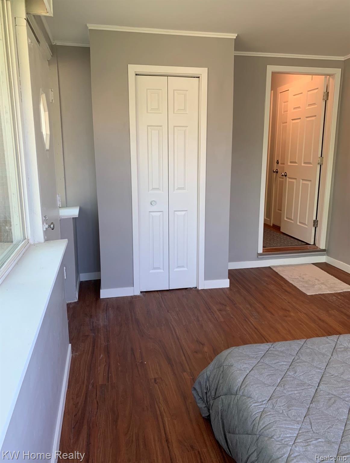 285 Cherokee Road Pontiac, MI 48341 - Photo 26 of 38 4 Bedroom 1.jpg