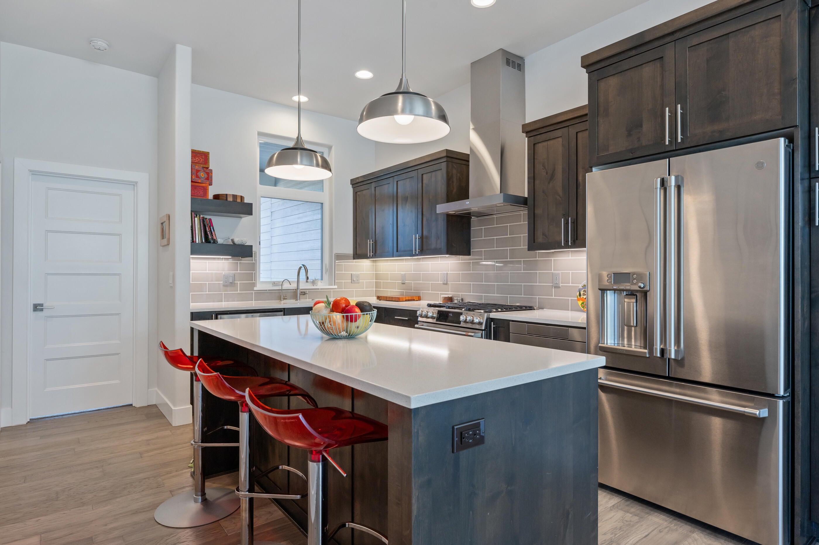 61586 Southwest Blakely Road Bend, OR 97702 - Photo 22 of 40 Kitchen