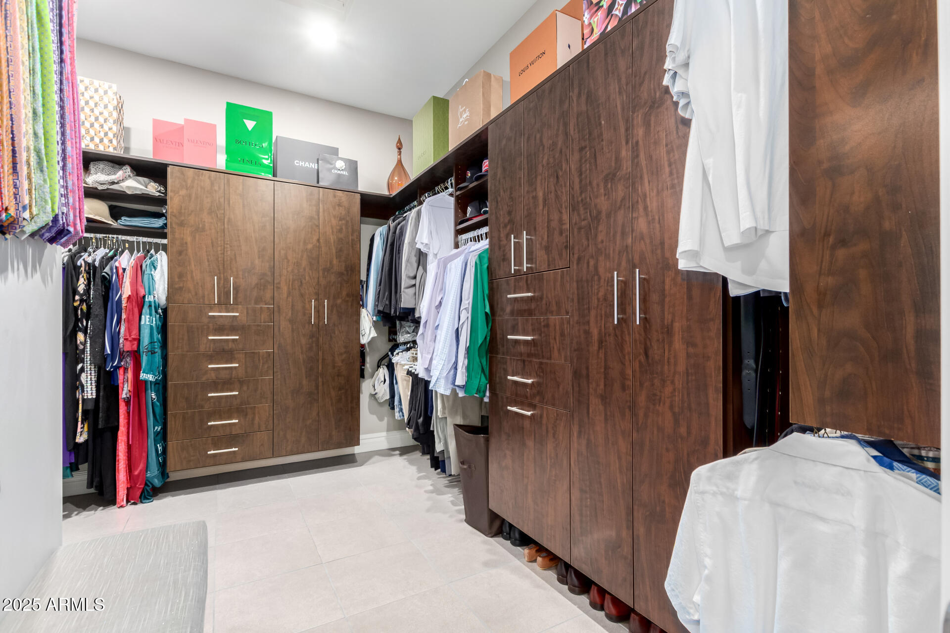 6017 South Marin Court Gilbert, AZ 85298 - Photo 24 of 60 Primary Closet
