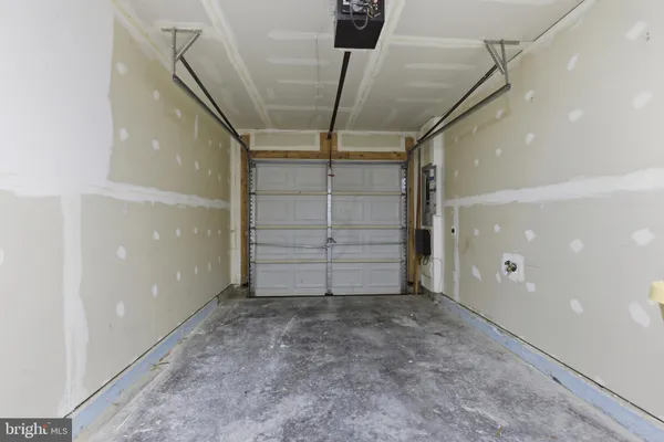 $2,595 | 652 Warblers Perch Way, Glen Burnie, MD 21060