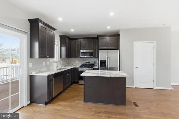 $2,595 | 652 Warblers Perch Way, Glen Burnie, MD 21060