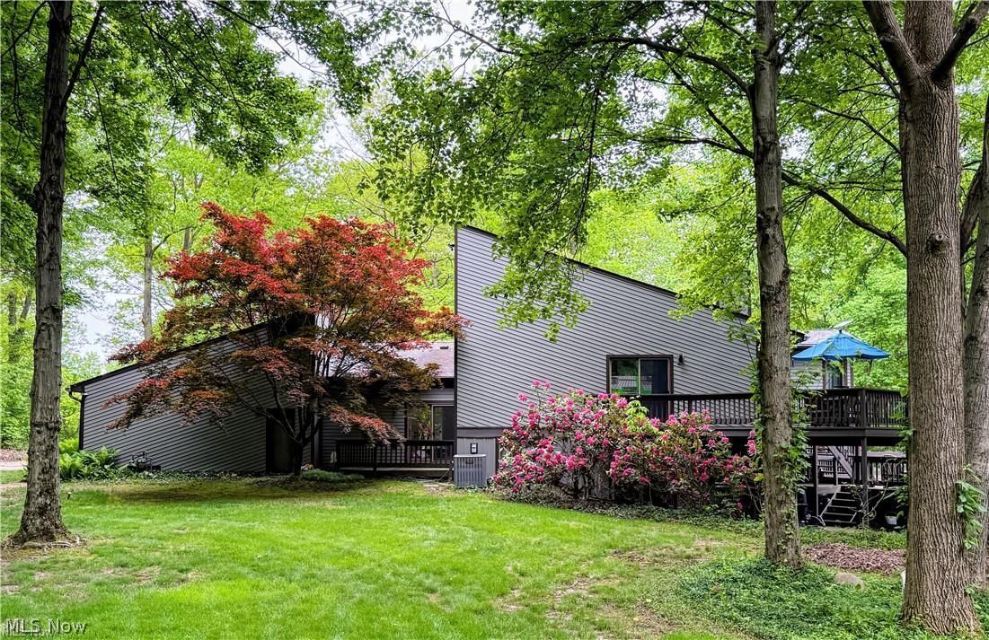 2252 Valley Wood Road Akron, OH 44333 - Photo 4 of 50 Back