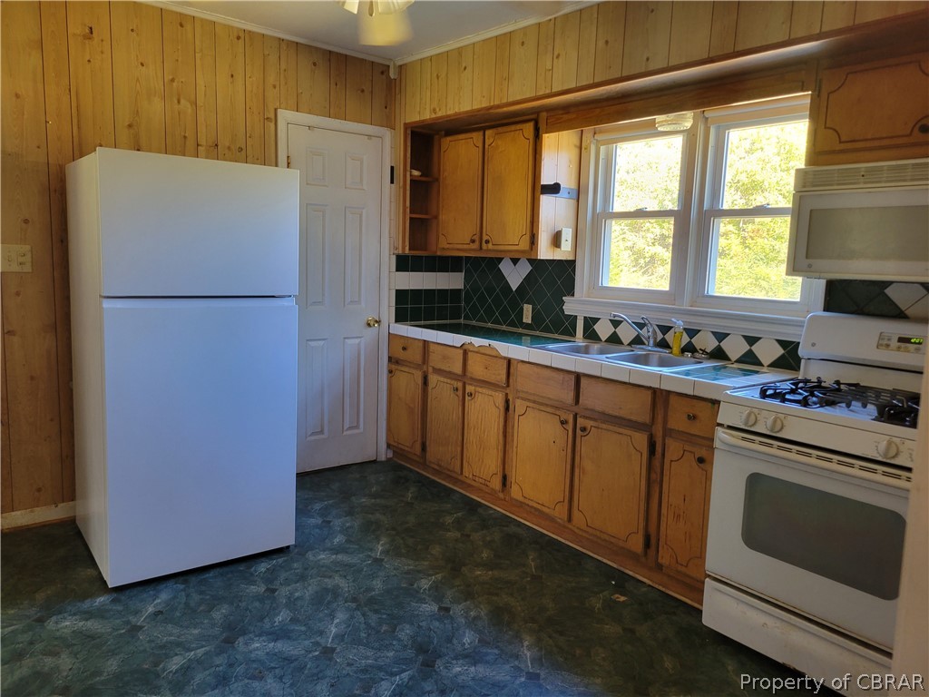 2704 Stratton Major Road Shacklefords, VA 23156 - Photo 9 of 20