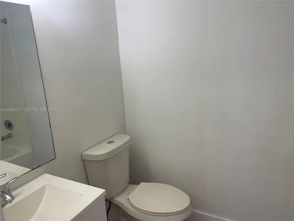 $2,000 | 3199 Foxcroft Road, Unit 110, Miramar, FL 33025