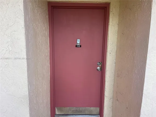 $2,000 | 3199 Foxcroft Road, Unit 110, Miramar, FL 33025