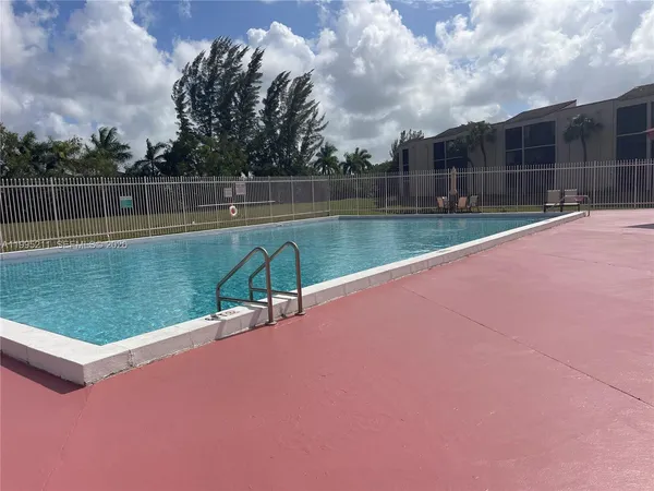 $2,000 | 3199 Foxcroft Road, Unit 110, Miramar, FL 33025