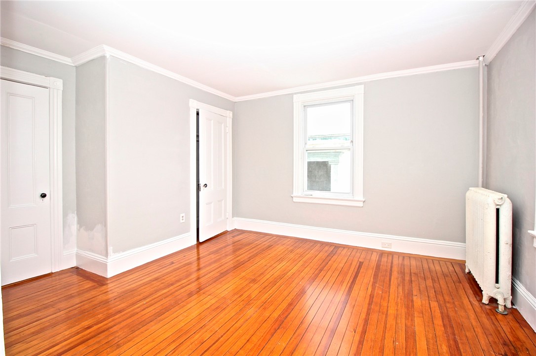 22 Annandale Road, Unit 2 Newport, RI 02840 - Photo 26 of 46 Living Room