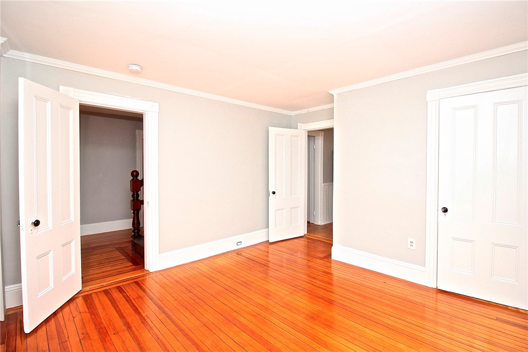 22 Annandale Road, Unit 2 Newport, RI 02840 - Photo 28 of 46 Living Room view to Hallway & Kitchen