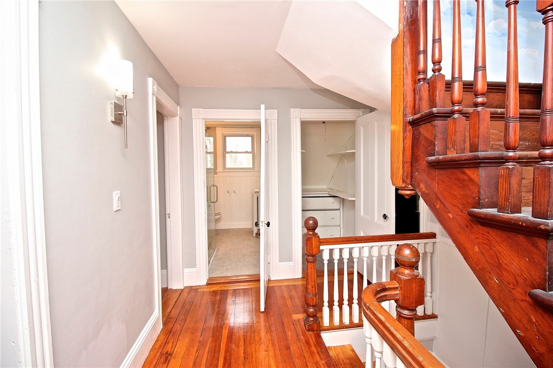 22 Annandale Road, Unit 2 Newport, RI 02840 - Photo 29 of 46 Center hall view to bath & linen closet