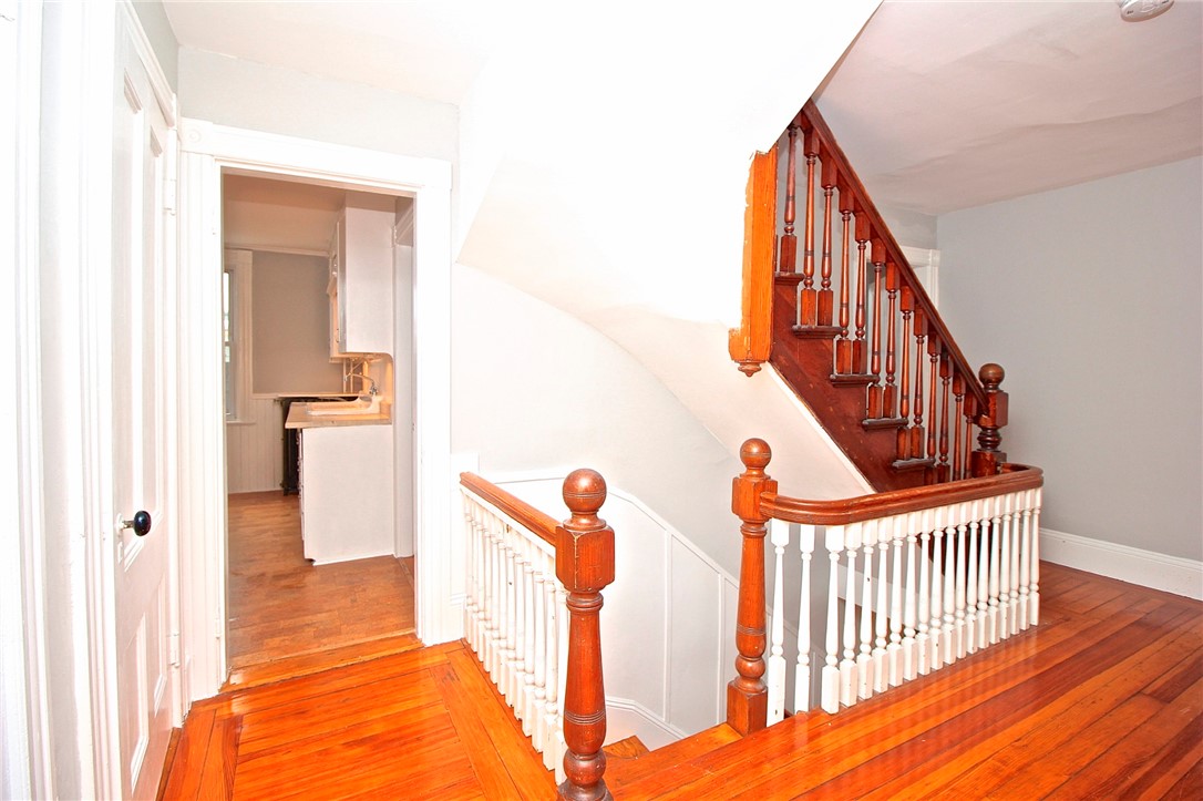 22 Annandale Road, Unit 2 Newport, RI 02840 - Photo 30 of 46 Center hallway to kitchen