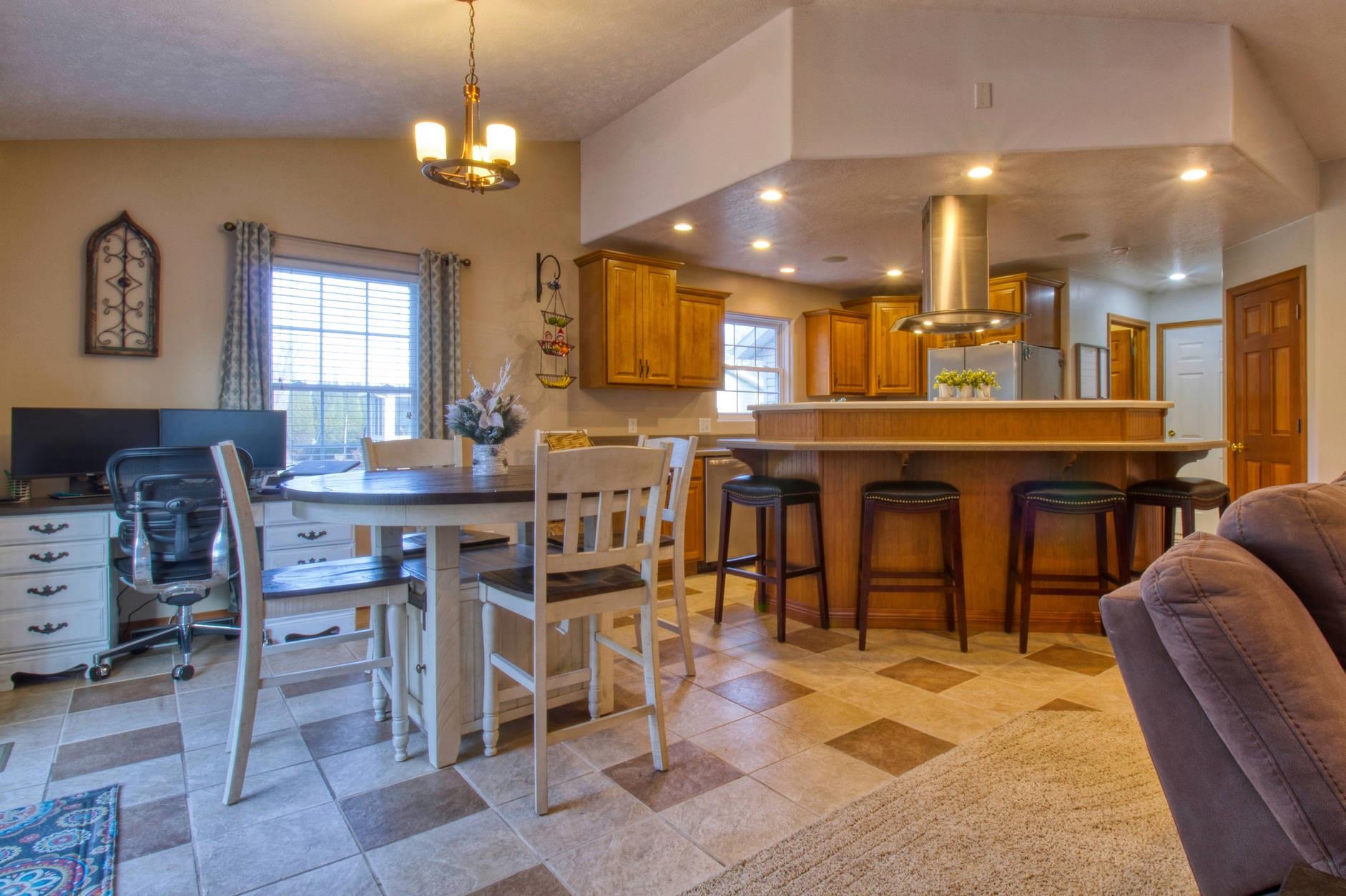 1028 Country Club Road Warsaw, IN 46580 - Photo 17 of 28 Gallery Image 17