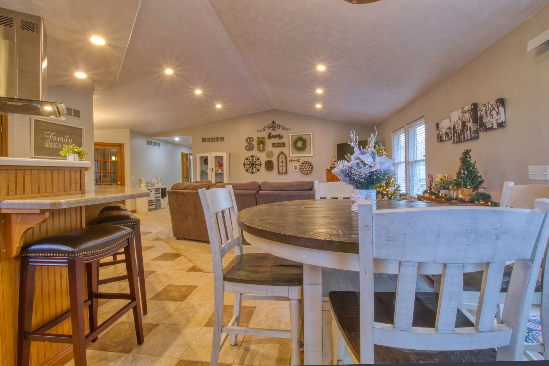 1028 Country Club Road Warsaw, IN 46580 - Photo 18 of 28 Gallery Image 18