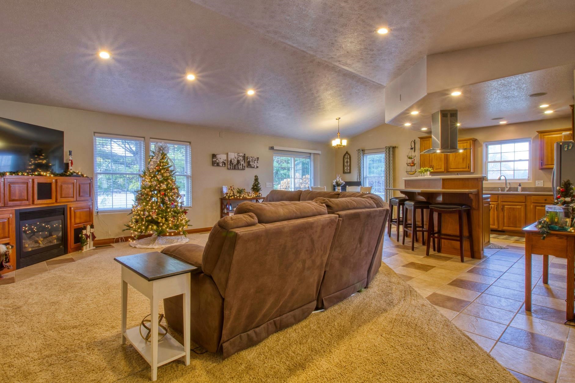 1028 Country Club Road Warsaw, IN 46580 - Photo 19 of 28 Gallery Image 19