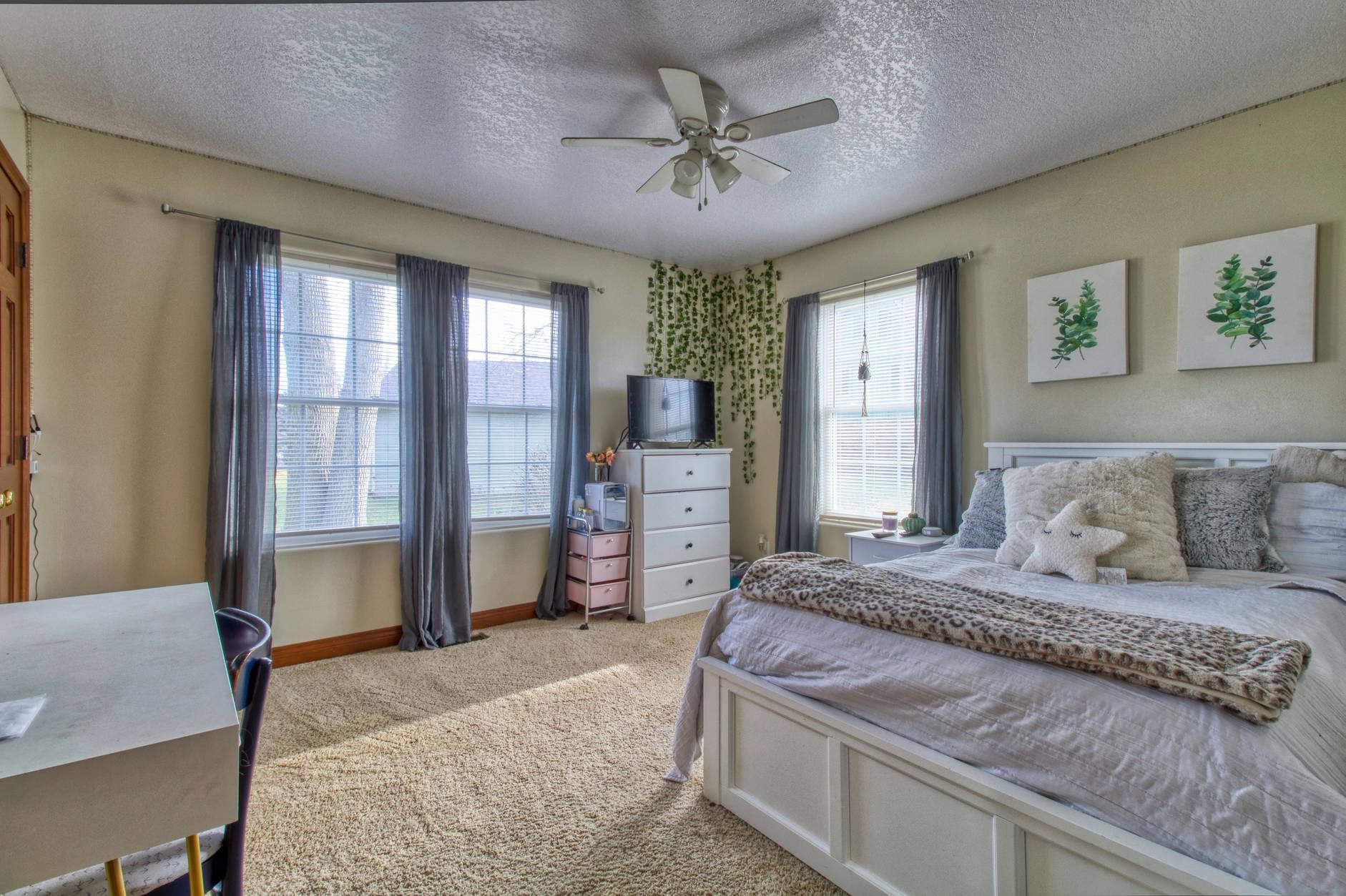 1028 Country Club Road Warsaw, IN 46580 - Photo 21 of 28 Gallery Image 21