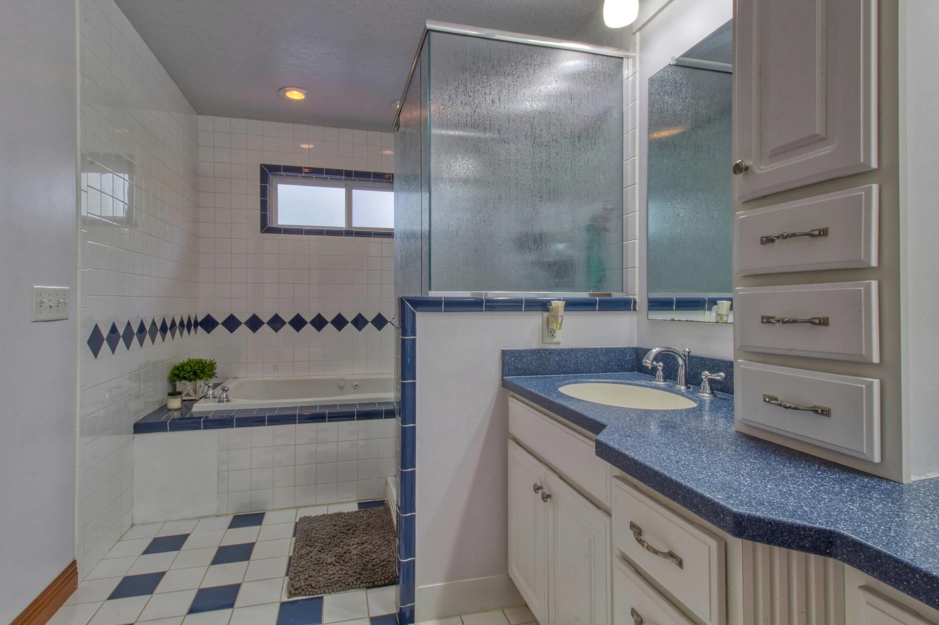 1028 Country Club Road Warsaw, IN 46580 - Photo 25 of 28 Gallery Image 25