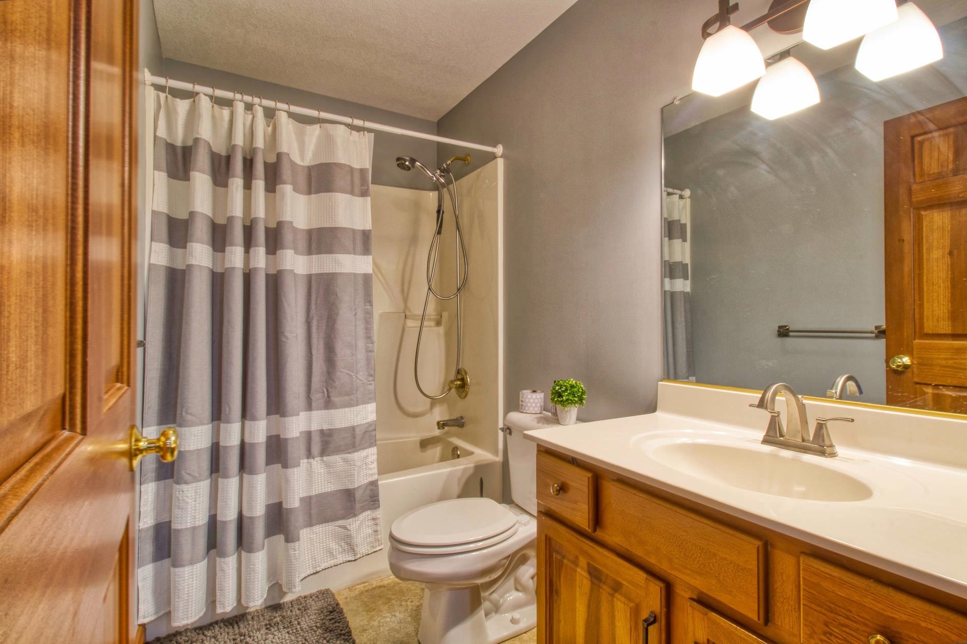 1028 Country Club Road Warsaw, IN 46580 - Photo 28 of 28 Gallery Image 28