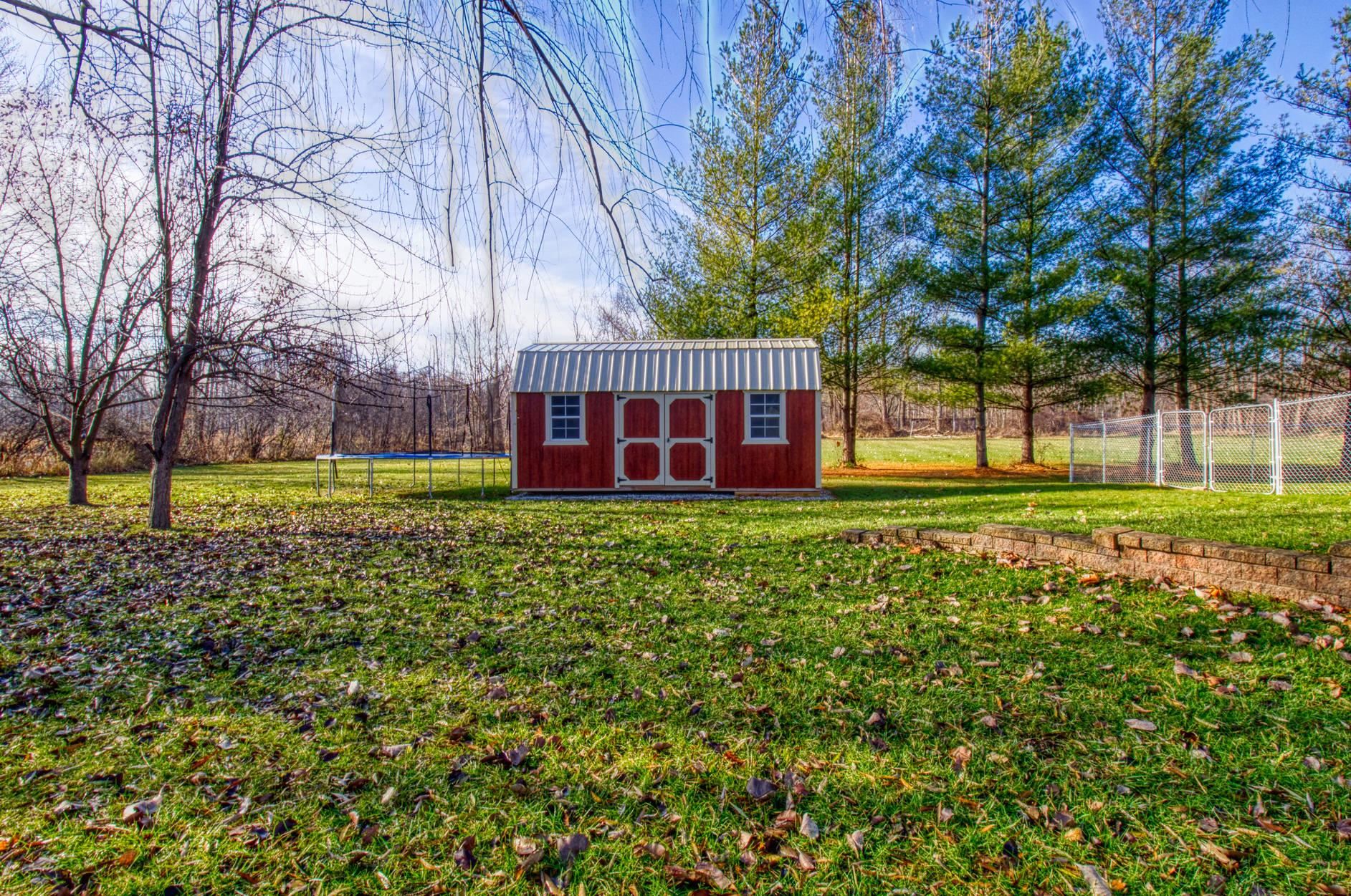 1028 Country Club Road Warsaw, IN 46580 - Photo 7 of 28 Gallery Image 7