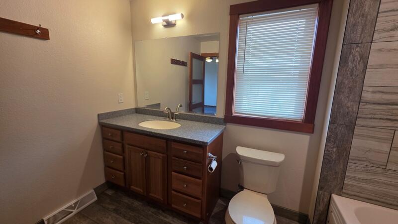 576 Trail Ridge Lane Plymouth, WI 53073 - Photo 20 of 46 Master Bathroom
