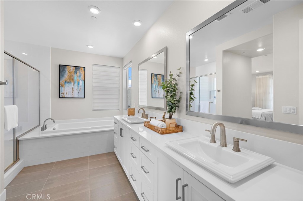 102 Pattern Irvine, CA 92618 - Photo 15 of 27