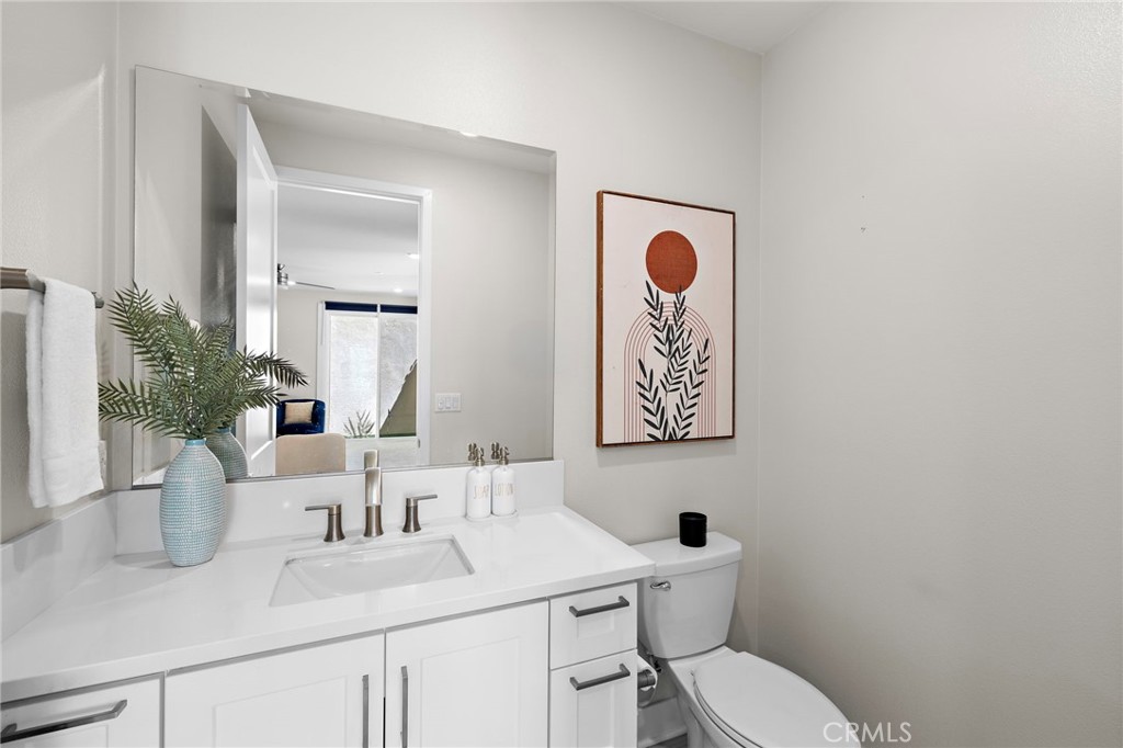 102 Pattern Irvine, CA 92618 - Photo 19 of 27