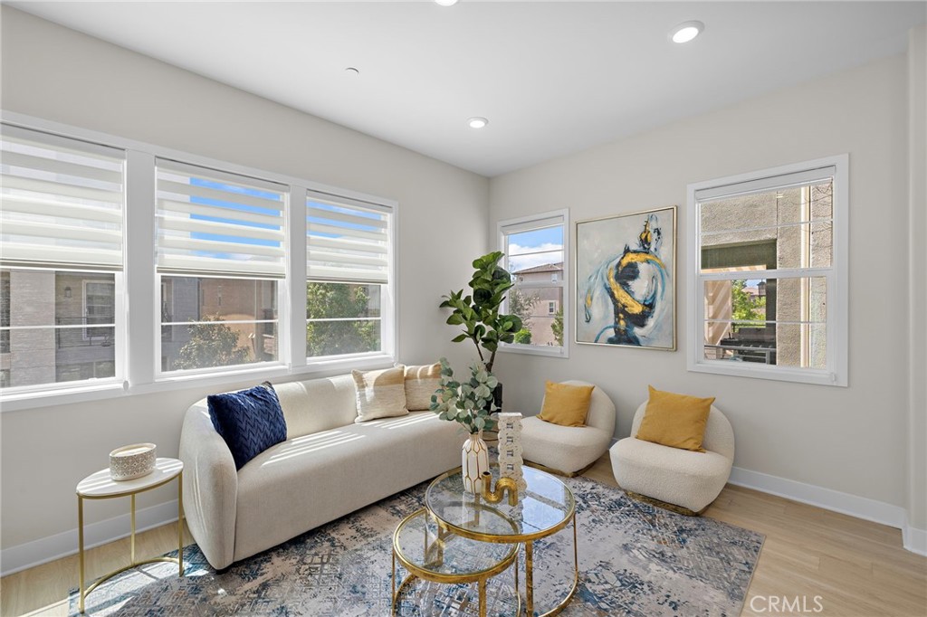 102 Pattern Irvine, CA 92618 - Photo 7 of 27