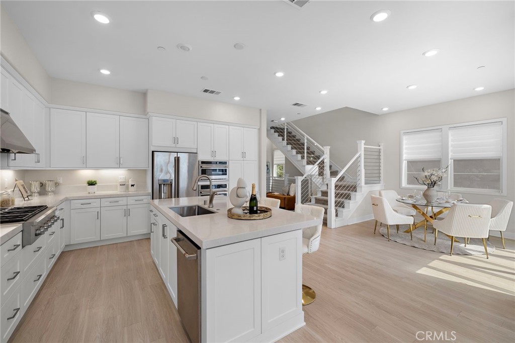102 Pattern Irvine, CA 92618 - Photo 9 of 27