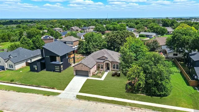 $420,500 | 716 Oak Creek Drive, Hutchins, TX 75141