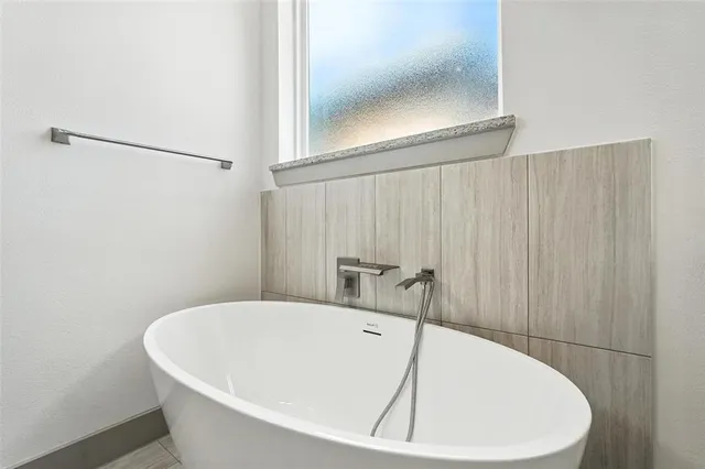 $420,500 | 716 Oak Creek Drive, Hutchins, TX 75141