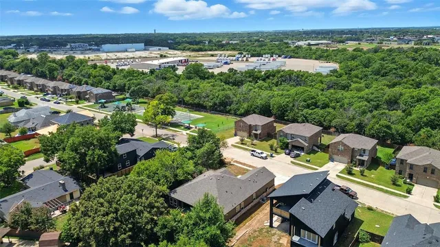 $420,500 | 716 Oak Creek Drive, Hutchins, TX 75141