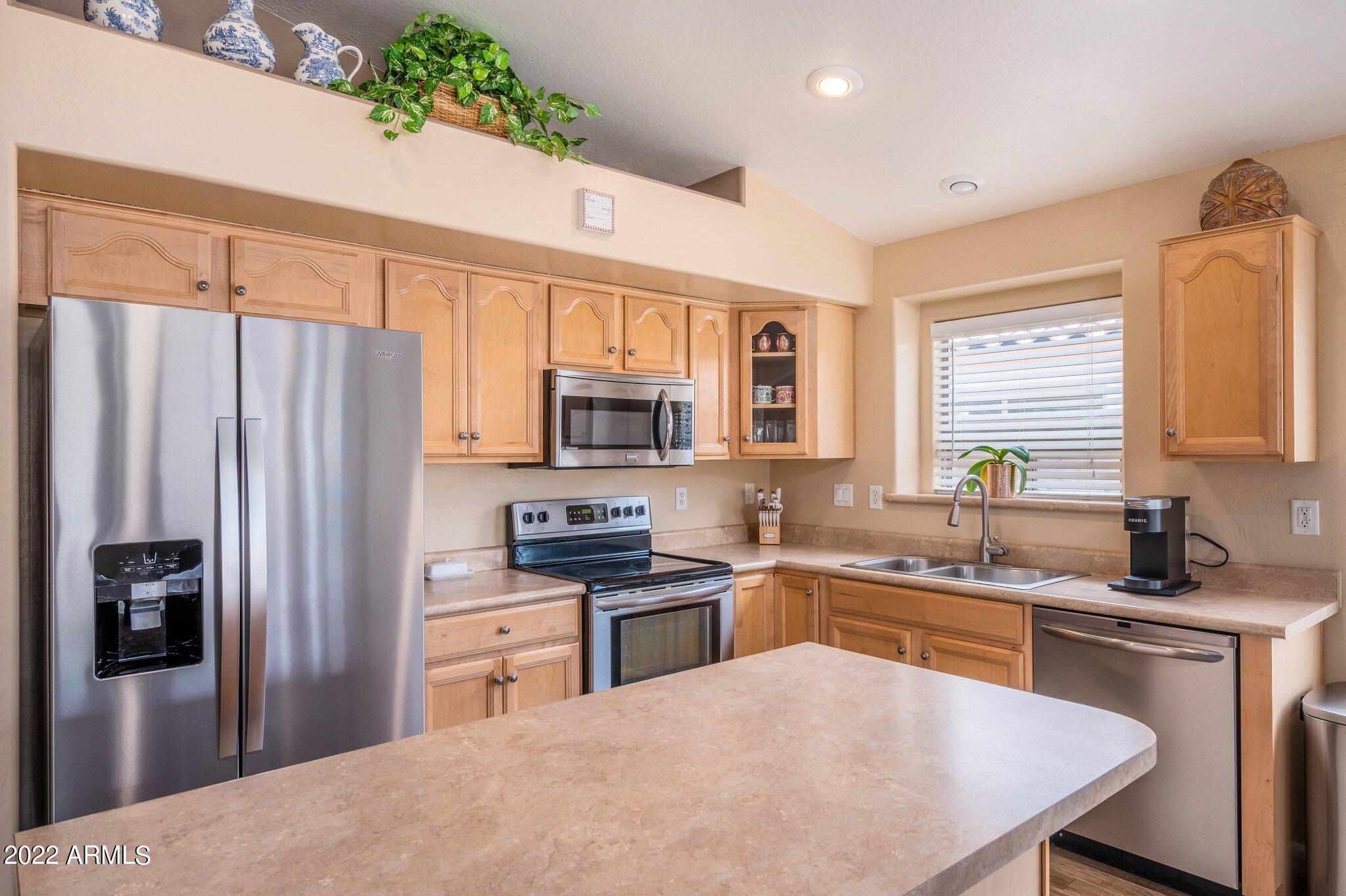 44998 West Jack Rabbit Trail Maricopa, AZ 85139 - Photo 14 of 34 Kitchen